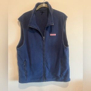 Men’s vineyard Vines Vest size Large